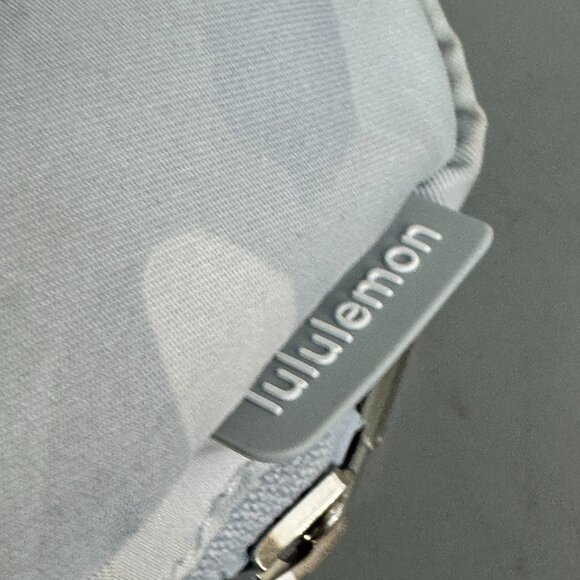 Lululemon Everywhere Belt Bag, White Camo - Picture 10 of 15